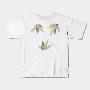 Pretty little pink flower bouquets Kids T-Shirt